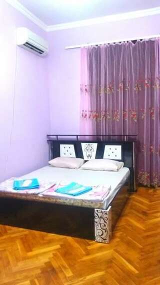 Хостелы KARSON FAMILY HOSTEL & GUEST HOUSE Ереван Большой двухместный номер с 1 кроватью-1